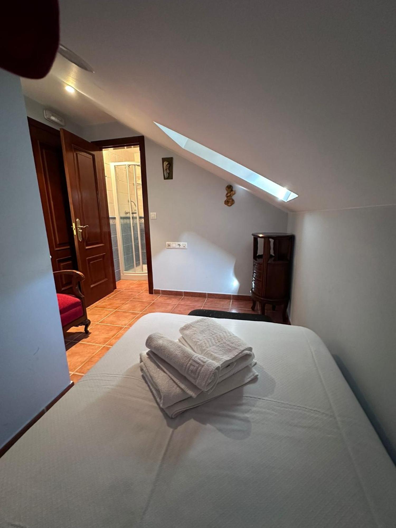 Casa Alpargateiro Guest House Os Peares Bagian luar foto