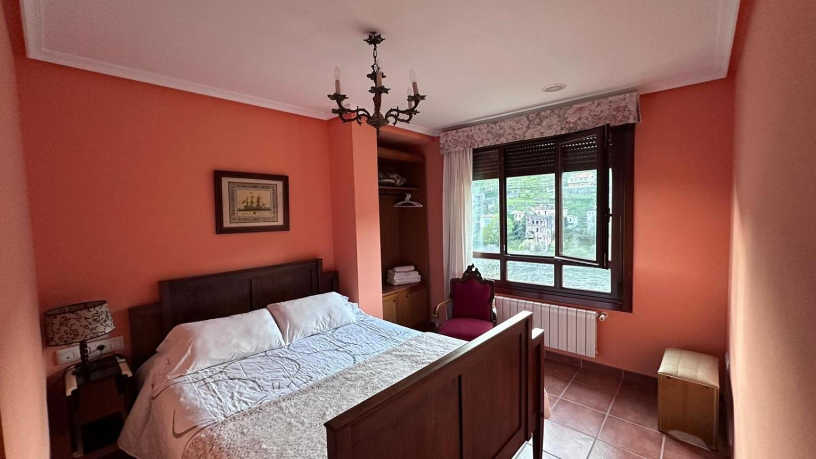 Casa Alpargateiro Guest House Os Peares Bagian luar foto