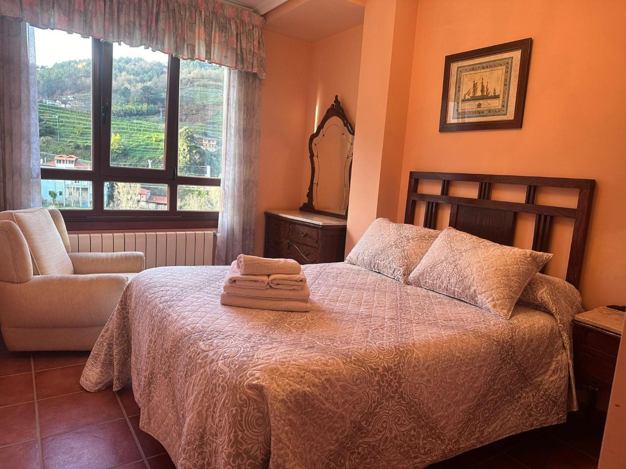Casa Alpargateiro Guest House Os Peares Bagian luar foto